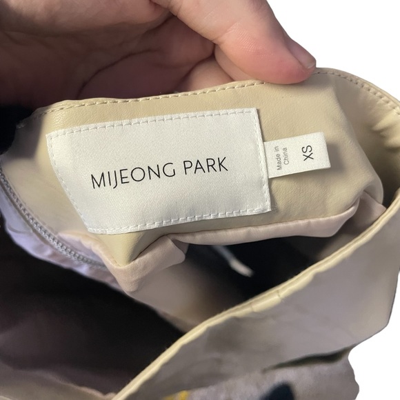 Mijeong Park Cream Faux Leather Midi Skirt Middle Slit XS - Picture 6 of 9